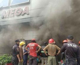Karachi Zamzama fire at Imtiaz Superstore