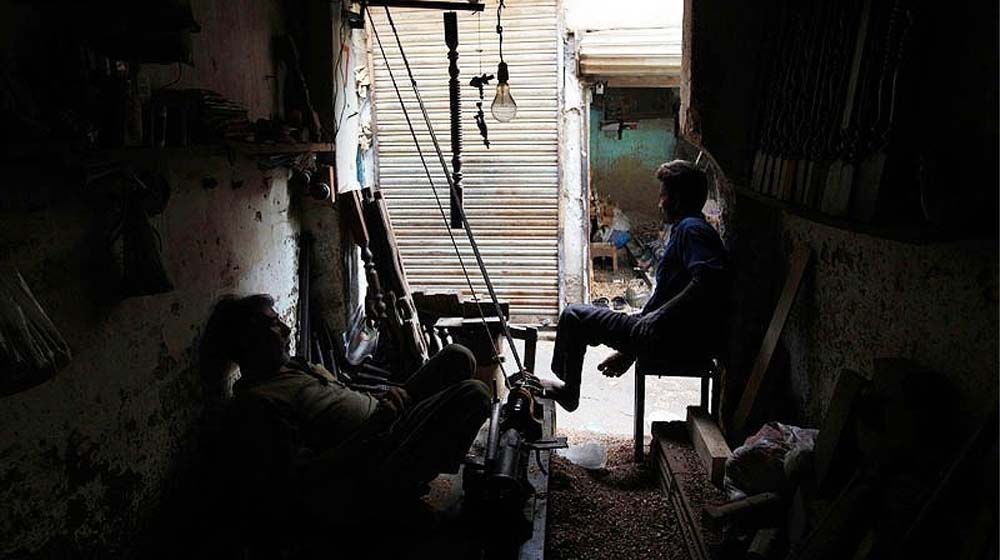 Govt of Pakistan decides to start loadshedding