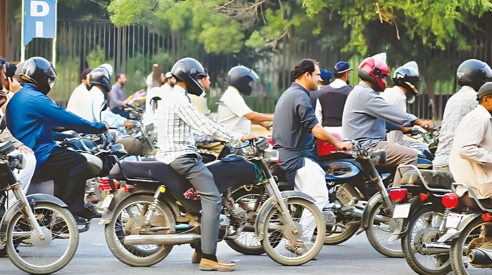 Karachi Authorities Launch Major Crackdown Against Traffic Violating Motorcyclists