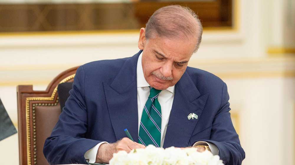 Govt Announces Pay Cuts for Officials, Other Saving Measures