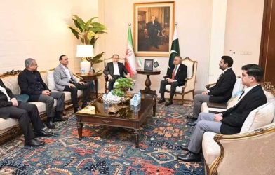 Araghchi arrives in Islamabad