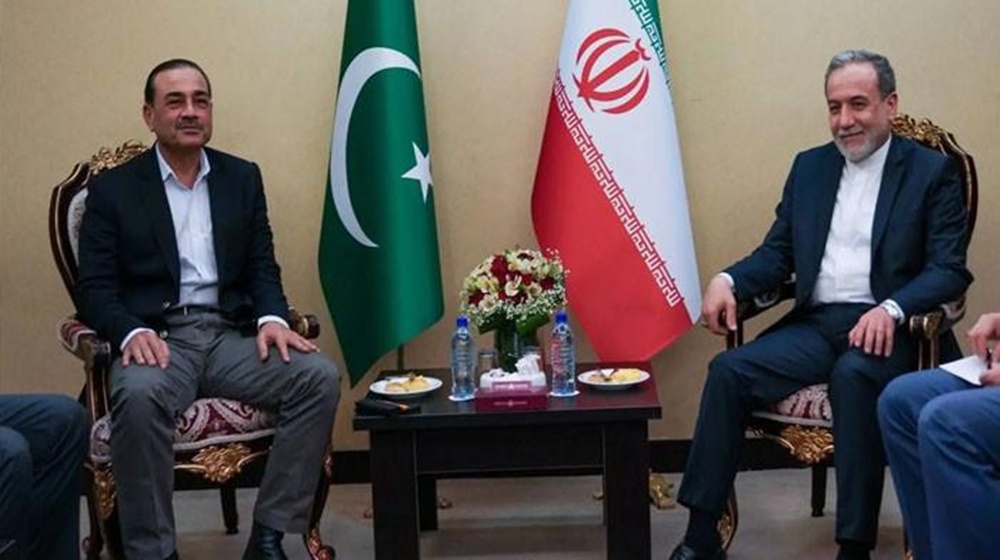 Field Marshal Asim Munir Meets Iranian Officials as Talks Resume Efforts