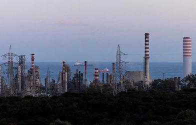 Iran Oil Refining Capacity Recovery Expected After Attack Damage