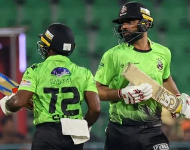 Lahore Qalandars Beat Peshawar Zalmi by Six Wickets
