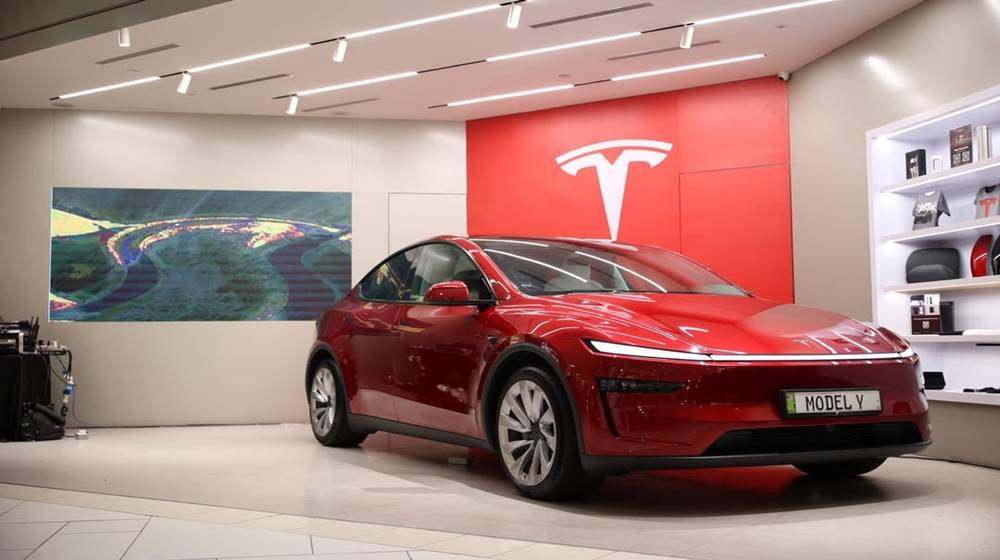 Tesla Deliveries Hit Weakest Quarter as Inventory Levels Surge