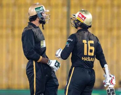 Hyderabad Kingsmen stun Karachi Kings