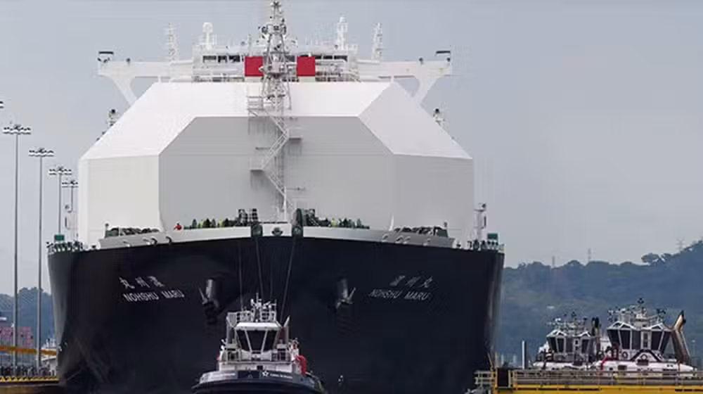 Pakistan panic buys LNG