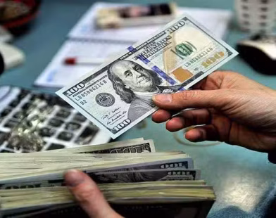 Pakistan repays UAE loan