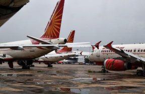 Air India record loss