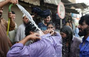 Karachi feels like temperature