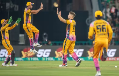 Peshawar Zalmi beat Hyderabad Kingsmen