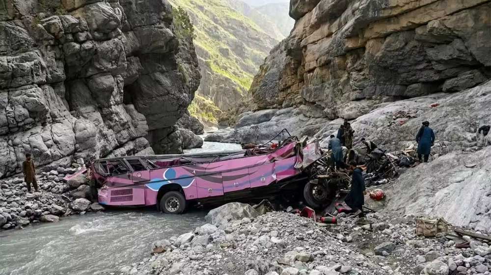 Quetta to Peshawar bus crash
