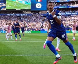 France beats Paraguay