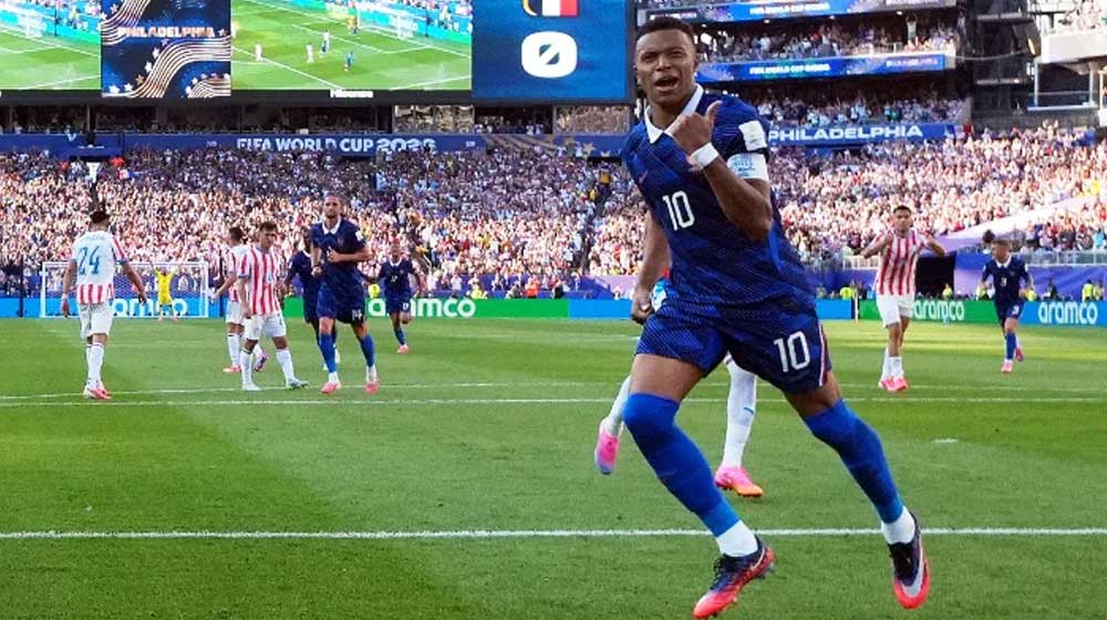 France beats Paraguay