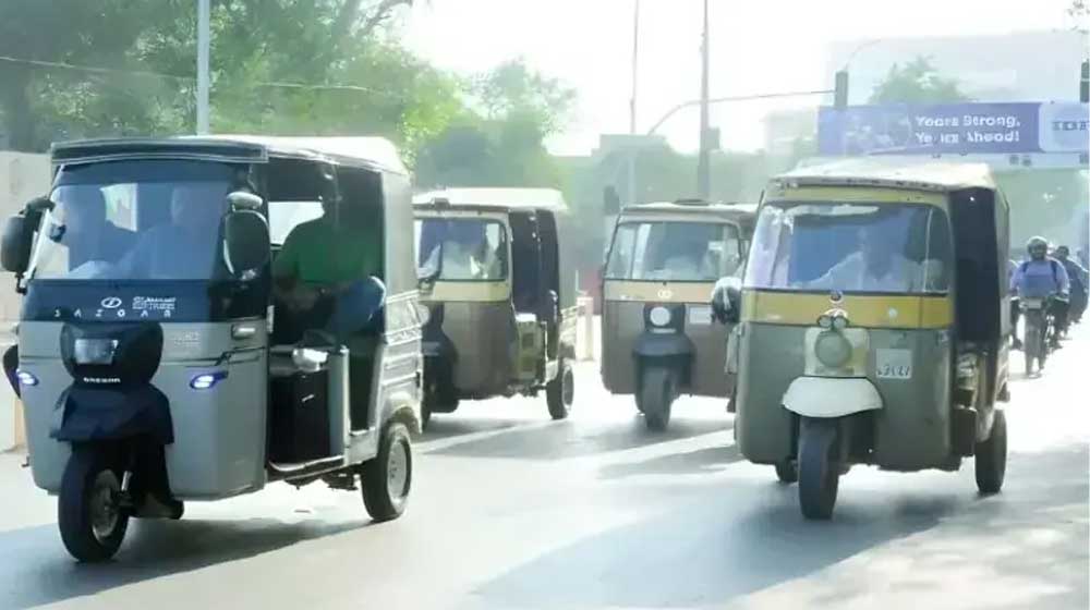 Karachi Traffic Police Prepares Big Changes For Rickshaws
